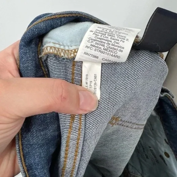 Madewell High-Rise Denim Shorts in Glenoaks Wash Cutoff Edition - Picture 7 of 8